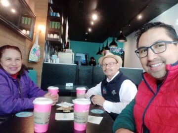 Imágenes para rendir homenaje a persona finada, estas pueden variar en su contenido.