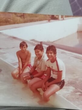 Imágenes para rendir homenaje a persona finada, estas pueden variar en su contenido.