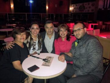 Imágenes para rendir homenaje a persona finada, estas pueden variar en su contenido.