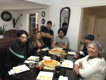 Imágenes para rendir homenaje a persona finada, estas pueden variar en su contenido.