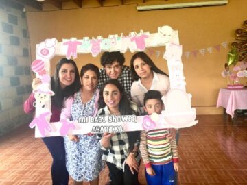 Imágenes para rendir homenaje a persona finada, estas pueden variar en su contenido.