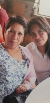 Imágenes para rendir homenaje a persona finada, estas pueden variar en su contenido.