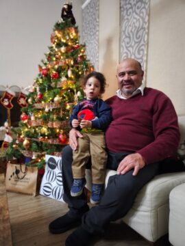 Imágenes para rendir homenaje a persona finada, estas pueden variar en su contenido.