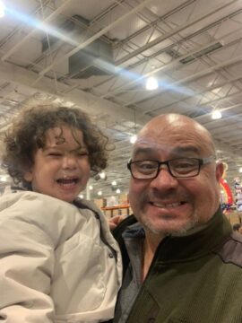 Imágenes para rendir homenaje a persona finada, estas pueden variar en su contenido.