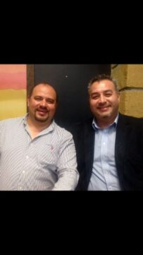 Imágenes para rendir homenaje a persona finada, estas pueden variar en su contenido.