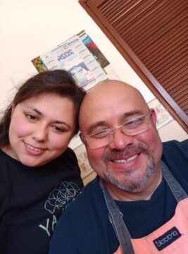 Imágenes para rendir homenaje a persona finada, estas pueden variar en su contenido.