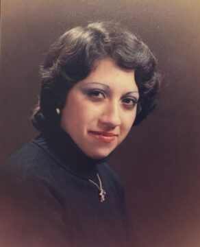 Imágenes para rendir homenaje a persona finada, estas pueden variar en su contenido.