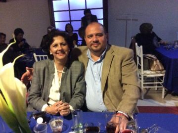 Imágenes para rendir homenaje a persona finada, estas pueden variar en su contenido.