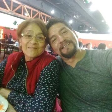 Imágenes para rendir homenaje a persona finada, estas pueden variar en su contenido.