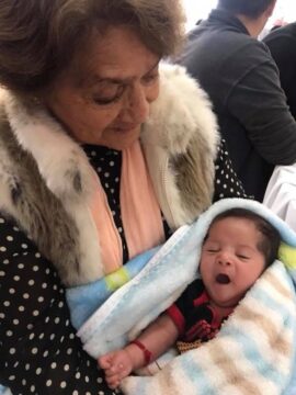 Imágenes para rendir homenaje a persona finada, estas pueden variar en su contenido.