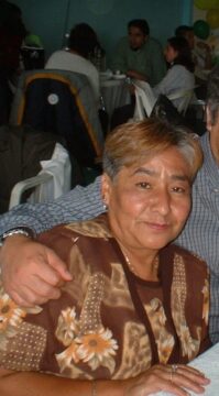 Imágenes para rendir homenaje a persona finada, estas pueden variar en su contenido.