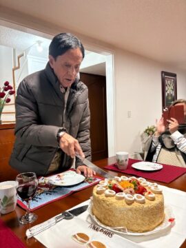 Imágenes para rendir homenaje a persona finada, estas pueden variar en su contenido.