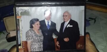 Imágenes para rendir homenaje a persona finada, estas pueden variar en su contenido.