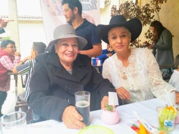 Imágenes para rendir homenaje a persona finada, estas pueden variar en su contenido.