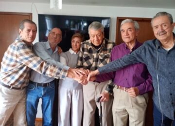 Imágenes para rendir homenaje a persona finada, estas pueden variar en su contenido.