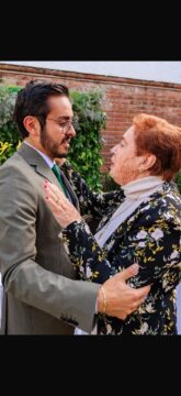 Imágenes para rendir homenaje a persona finada, estas pueden variar en su contenido.