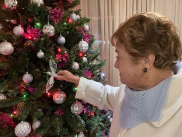 Imágenes para rendir homenaje a persona finada, estas pueden variar en su contenido.