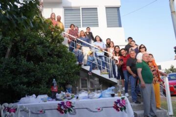 Imágenes para rendir homenaje a persona finada, estas pueden variar en su contenido.