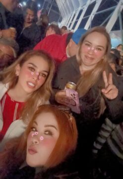 Imágenes para rendir homenaje a persona finada, estas pueden variar en su contenido.