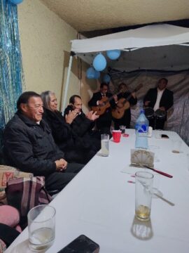 Imágenes para rendir homenaje a persona finada, estas pueden variar en su contenido.