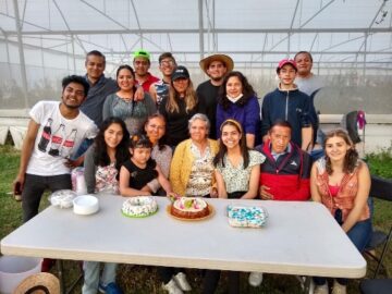 Imágenes para rendir homenaje a persona finada, estas pueden variar en su contenido.