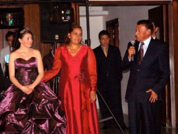 Imágenes para rendir homenaje a persona finada, estas pueden variar en su contenido.