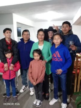 Imágenes para rendir homenaje a persona finada, estas pueden variar en su contenido.