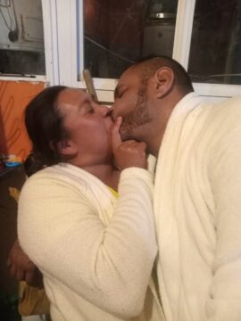 Imágenes para rendir homenaje a persona finada, estas pueden variar en su contenido.