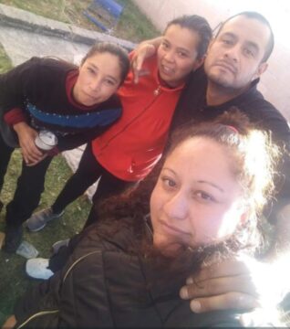 Imágenes para rendir homenaje a persona finada, estas pueden variar en su contenido.