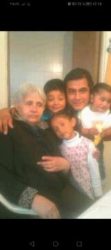 Imágenes para rendir homenaje a persona finada, estas pueden variar en su contenido.