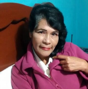 Imágenes para rendir homenaje a persona finada, estas pueden variar en su contenido.