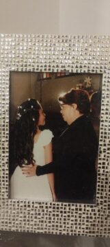 Imágenes para rendir homenaje a persona finada, estas pueden variar en su contenido.