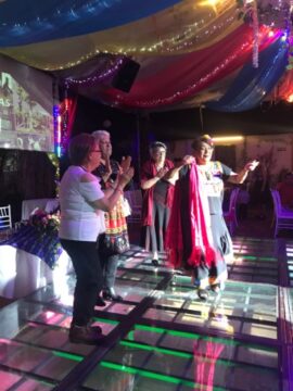 Imágenes para rendir homenaje a persona finada, estas pueden variar en su contenido.