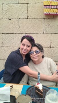 Imágenes para rendir homenaje a persona finada, estas pueden variar en su contenido.