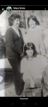 Imágenes para rendir homenaje a persona finada, estas pueden variar en su contenido.