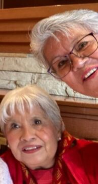 Imágenes para rendir homenaje a persona finada, estas pueden variar en su contenido.