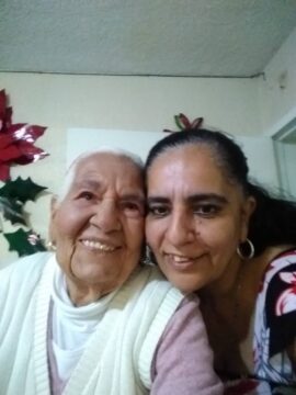 Imágenes para rendir homenaje a persona finada, estas pueden variar en su contenido.