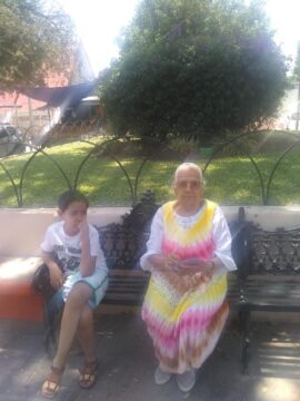 Imágenes para rendir homenaje a persona finada, estas pueden variar en su contenido.