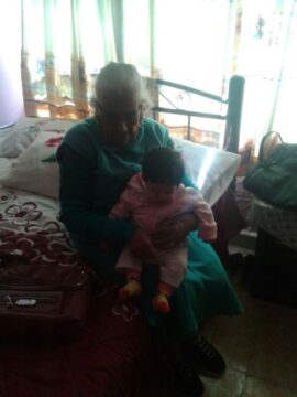 Imágenes para rendir homenaje a persona finada, estas pueden variar en su contenido.