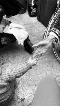 Imágenes para rendir homenaje a persona finada, estas pueden variar en su contenido.