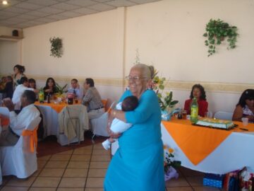 Imágenes para rendir homenaje a persona finada, estas pueden variar en su contenido.