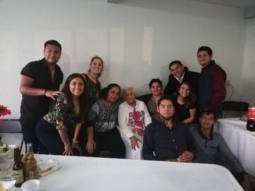 Imágenes para rendir homenaje a persona finada, estas pueden variar en su contenido.