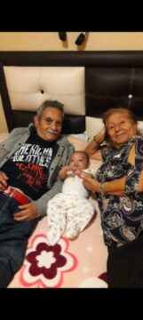 Imágenes para rendir homenaje a persona finada, estas pueden variar en su contenido.