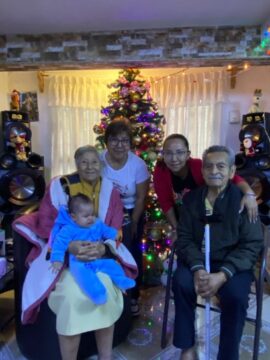 Imágenes para rendir homenaje a persona finada, estas pueden variar en su contenido.