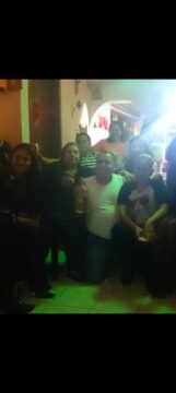 Imágenes para rendir homenaje a persona finada, estas pueden variar en su contenido.