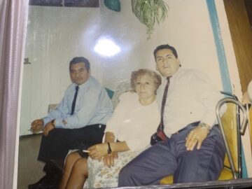 Imágenes para rendir homenaje a persona finada, estas pueden variar en su contenido.