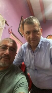 Imágenes para rendir homenaje a persona finada, estas pueden variar en su contenido.