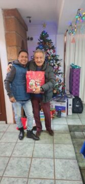Imágenes para rendir homenaje a persona finada, estas pueden variar en su contenido.