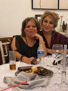 Imágenes para rendir homenaje a persona finada, estas pueden variar en su contenido.