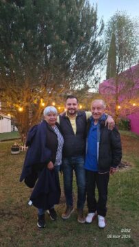 Imágenes para rendir homenaje a persona finada, estas pueden variar en su contenido.